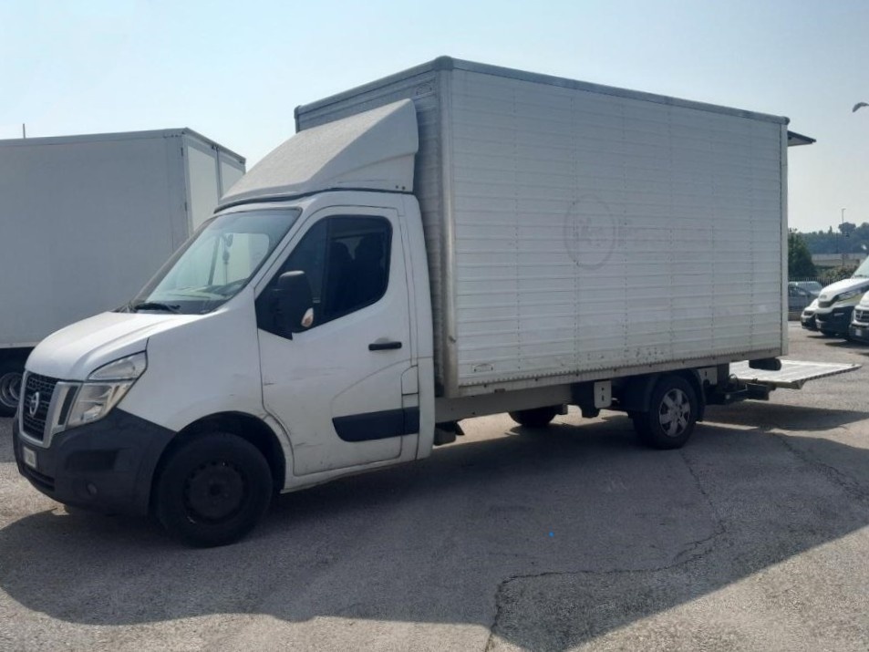 NISSAN NISSAN NV400