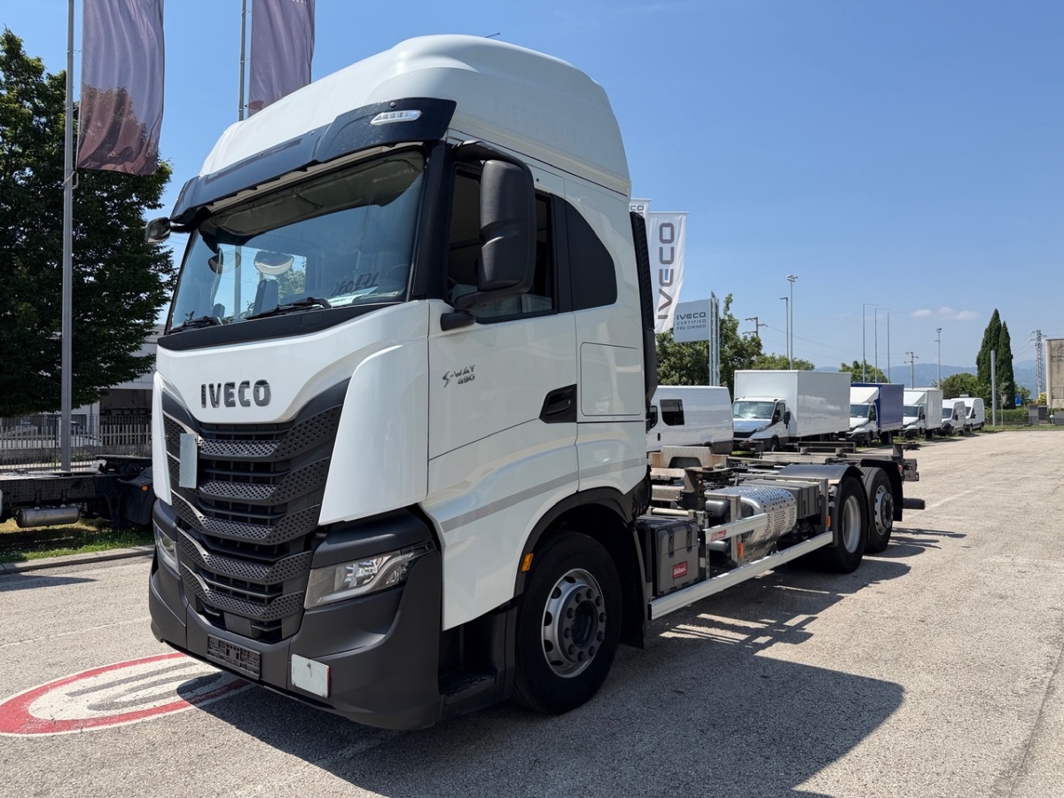IVECO S-Way AS260S49FP Casse Mobili