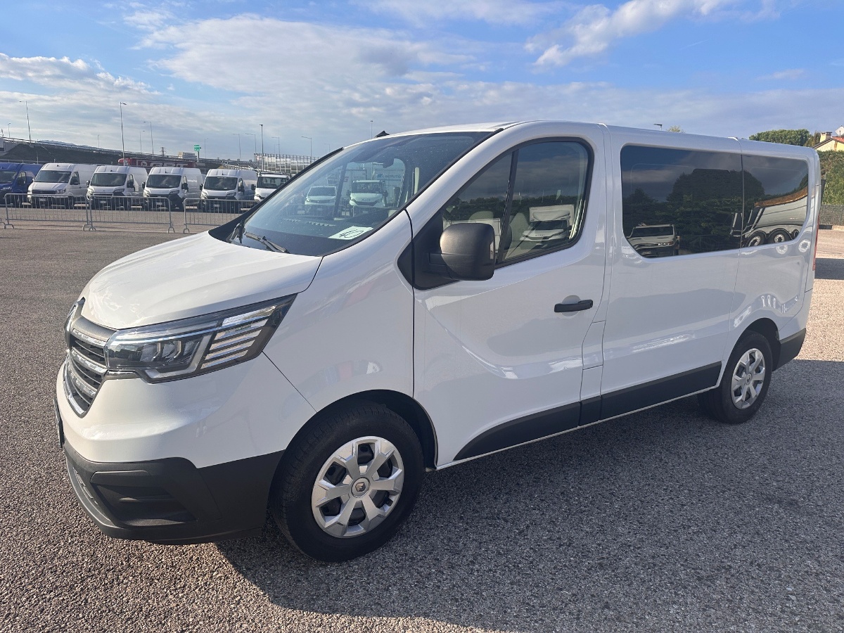 RENAULT RENAULT TRAFIC COMBI