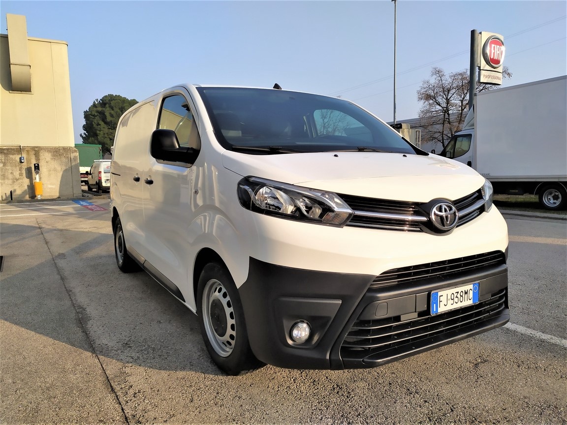 TOYOTA TOYOTA Proace 2ª serie 1.6D 115CV S&S PC-TN Furgone Compact 3p ...