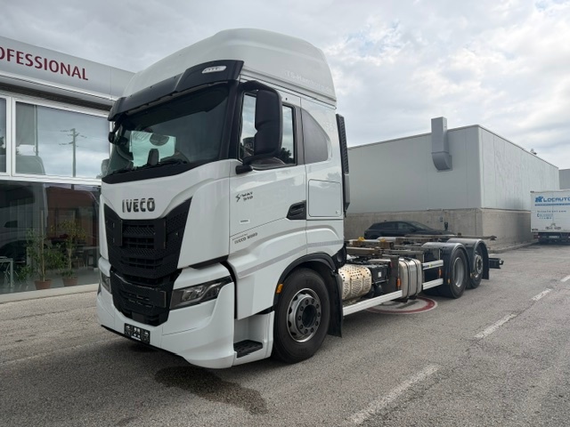 IVECO AS260S51