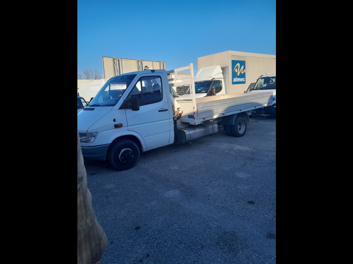 MERCEDES MERCEDES SPRINTER CASSONE CON GRU