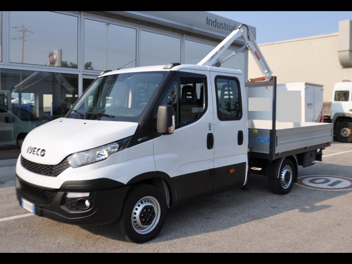 iveco daily con gru e ribaltabile usato