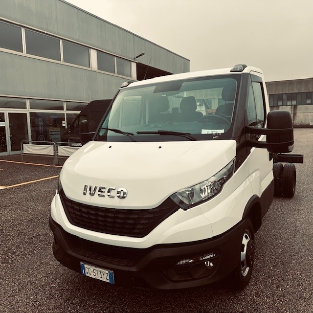 IVECO 35C18- A TELAIO PASSO 3750